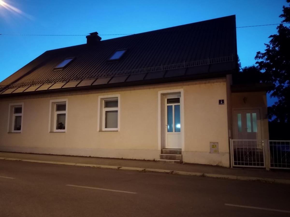 Ferienwohnung Apartman Cardak Gospić Exterior foto